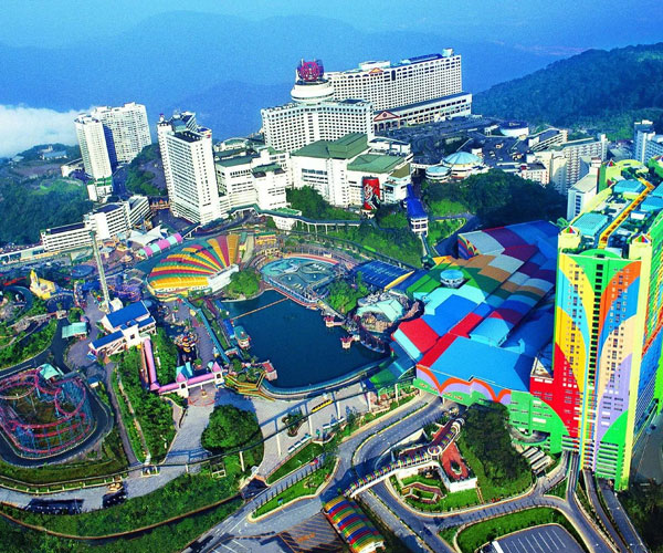 Genting Highlands Day Tour with Private Car & Tour Guide (4 Pax)